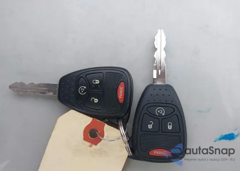 2015 Jeep Compass Latitude z USA, uszkodzony, nr VIN 1C4NJDEB2FD184802